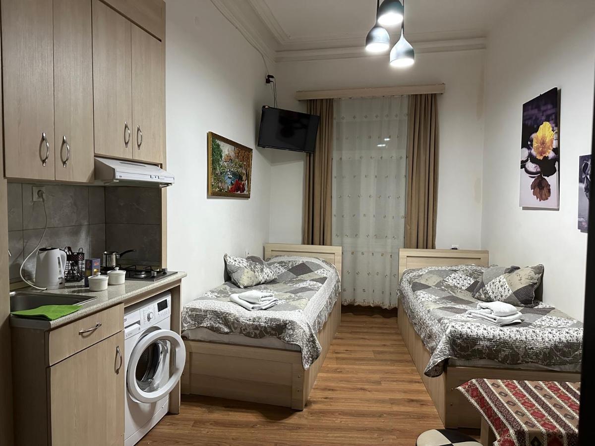 Leselidze Guest House Tbilisi Bagian luar foto