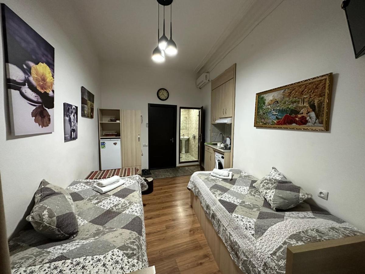 Leselidze Guest House Tbilisi Bagian luar foto