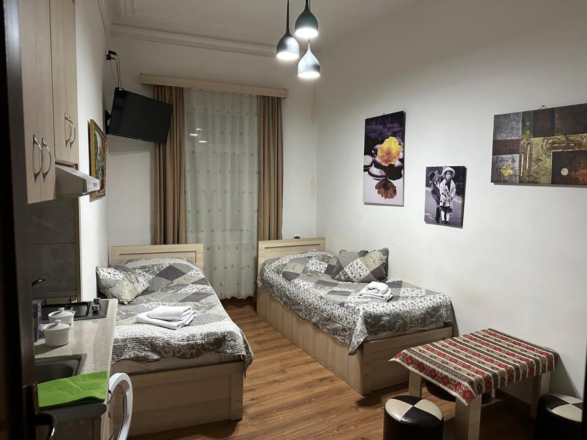 Leselidze Guest House Tbilisi Bagian luar foto
