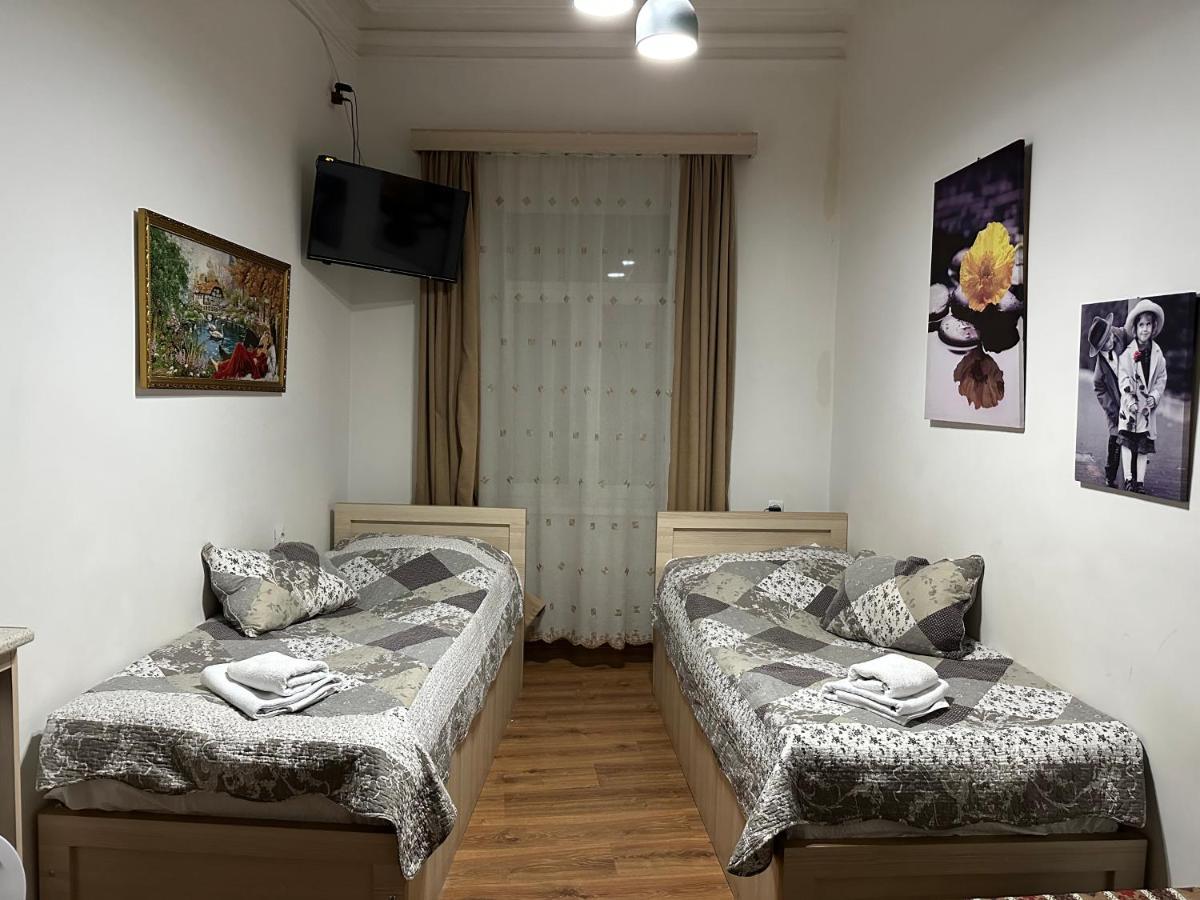 Leselidze Guest House Tbilisi Bagian luar foto